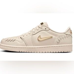 Air Jordan 1 low method of make shoe